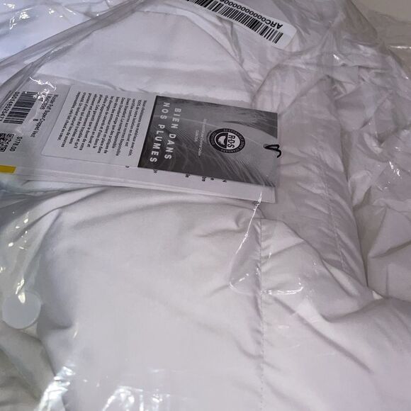 LULULEMON WUNDER Puff SUPER CROPPED vest WHITE SIZE 8 perfect cute NWT - Picture 7 of 7